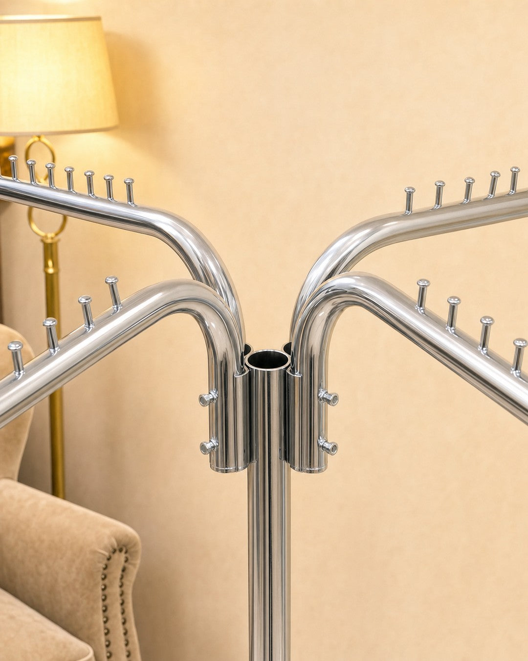 Single Clothing Stand - close-up of the clamp bracket with rotating arms